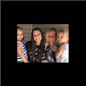 Meet your Posher, Chloe